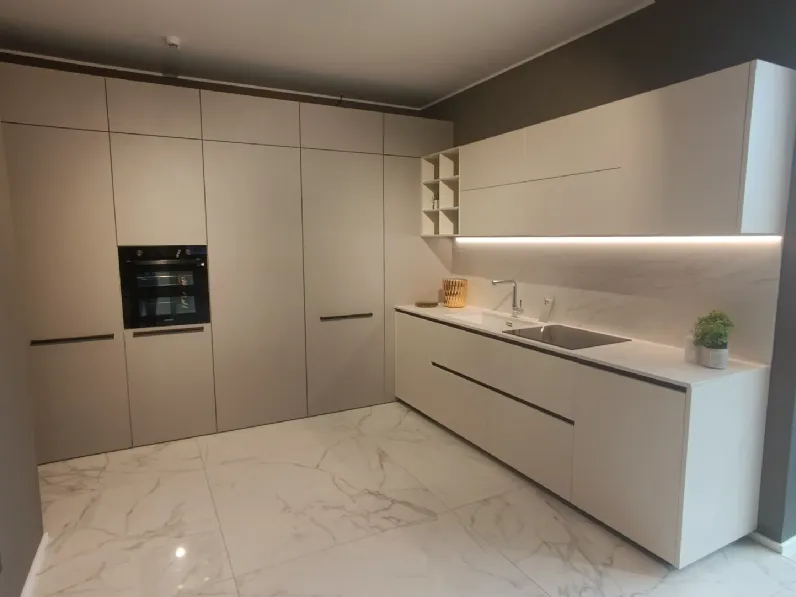 Cucina a prezzo scontato ad angolo moderna Cucina maxima 2.0 Cesar