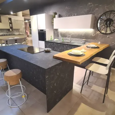 Cucina con penisola in hpl altri colori Cucina time black rock a prezzo ribassato