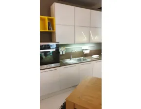 Cucina Cucinesse moderna ad angolo bianca in laccato lucido Bianca laccata