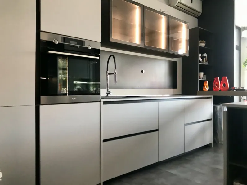 Cucina design ad isola Berloni cucine Charisma new gola  a prezzo scontato