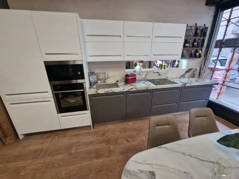 Cucina lineare in polimerico opaco a prezzo ribassato 38%