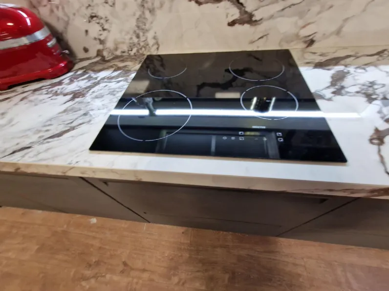 Cucina lineare in polimerico opaco a prezzo ribassato 38%