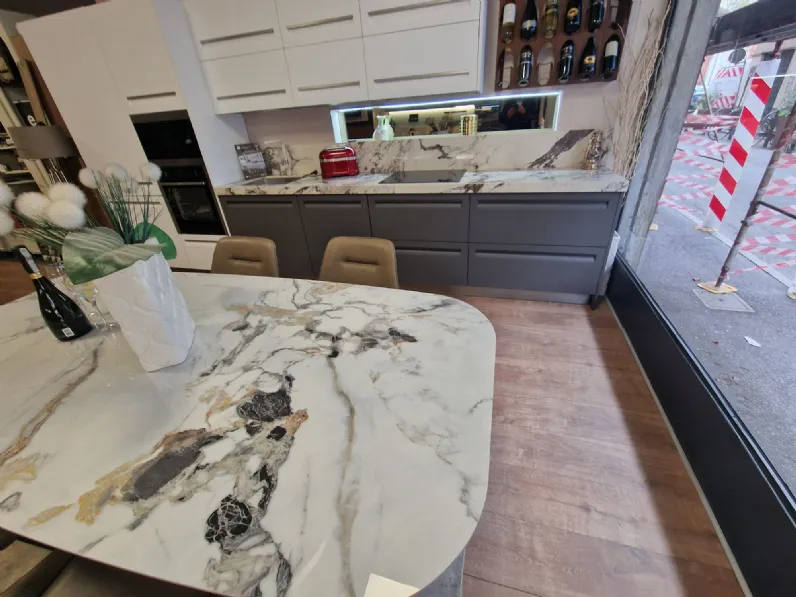 Cucina lineare in polimerico opaco a prezzo ribassato 38%