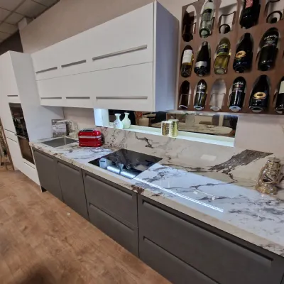 Cucina lineare in polimerico opaco a prezzo scontato 40%