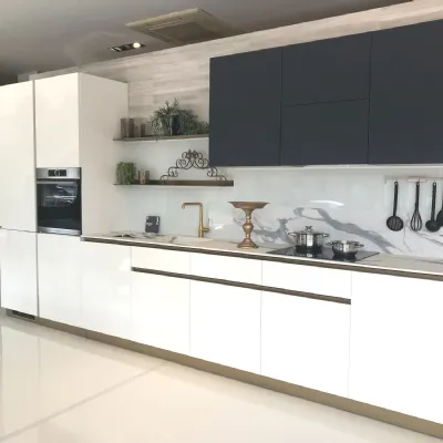 Cucina design bianca Scavolini lineare Delinea in Offerta Outlet