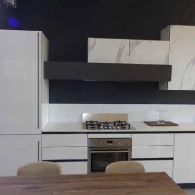 Cucina design bianca Stosa cucine lineare Alev in Offerta Outlet