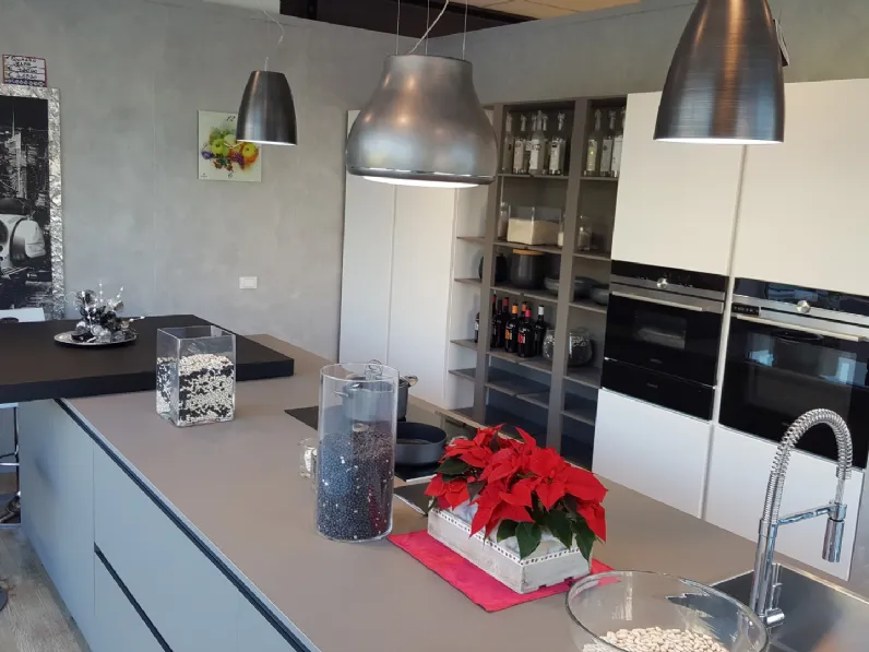 Cucina Dibiesse design ad isola grigio in resina cementizia Area 22