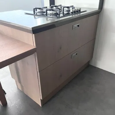 Cucina con penisola in legno a prezzo scontato 45%