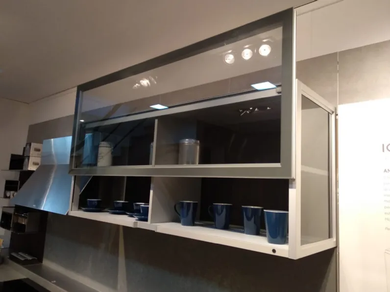 Cucina Icon  design altri colori Ernestomeda lineare scontata 61%