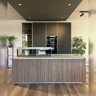 Cucina grigia moderna con isola Sign Ernestomeda in Offerta Outlet