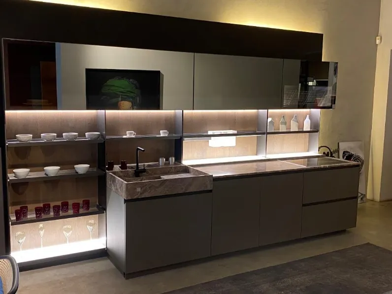 Scopri la cucina Ernestomeda in laccato opaco con -45% di sconto!