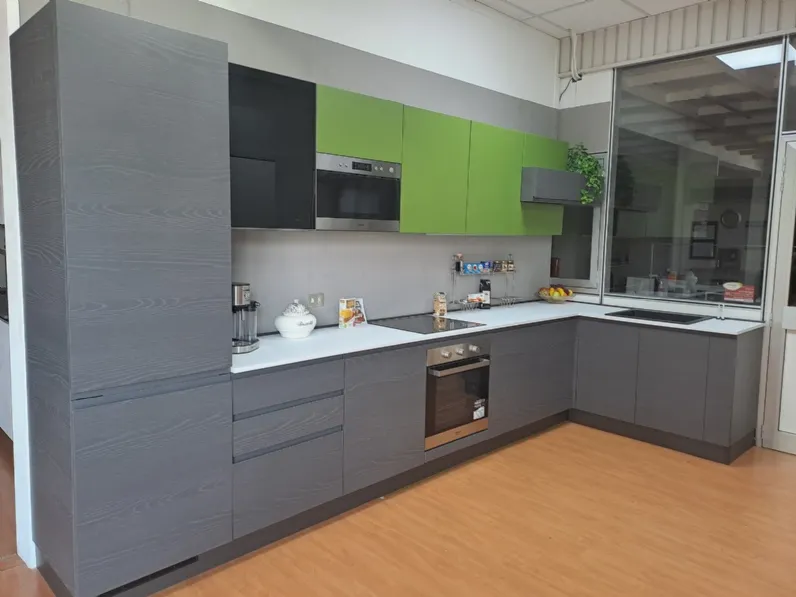 Cucina grigia moderna ad angolo Essebi Zenit a soli 7495