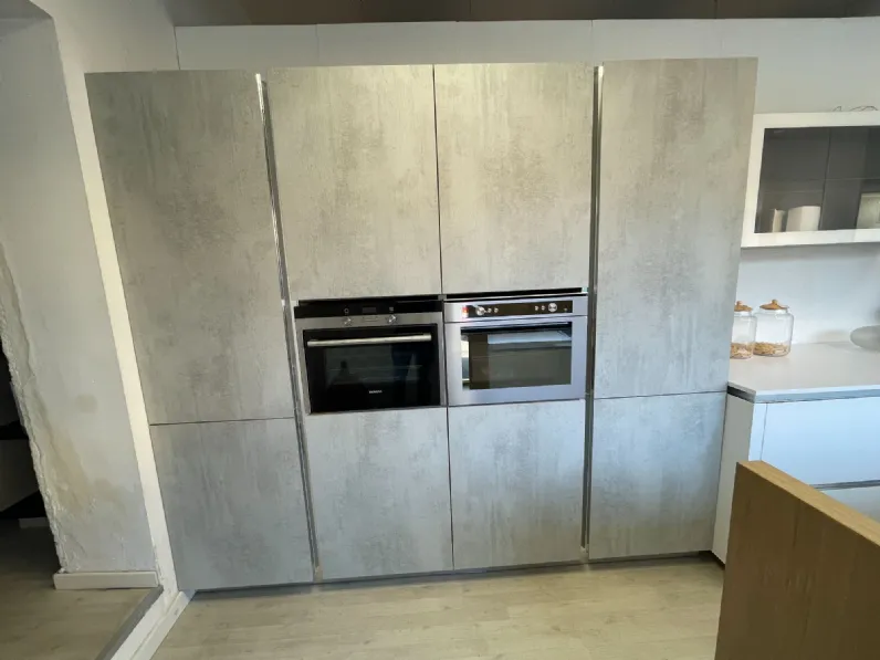 Cucina ad isola in laminato opaco a prezzo scontato 78%