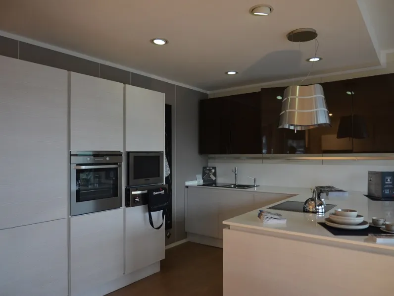 Cucina moderna  filo tabula euromobil 