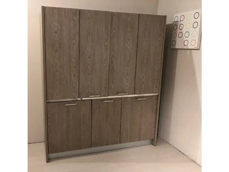 Cucina Euromobil moderna lineare rovere chiaro in laminato materico Monoblocco