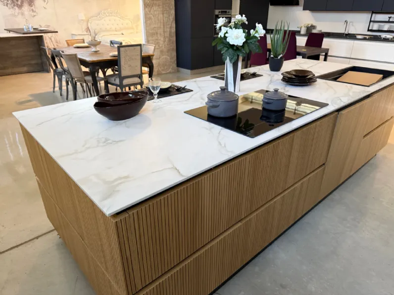 Cucina altri colori design con isola Futura kaori Evo cucine in offerta