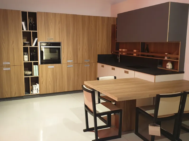 Cucina Falegnameria italiana moderna ad angolo noce in laminato materico Milano 