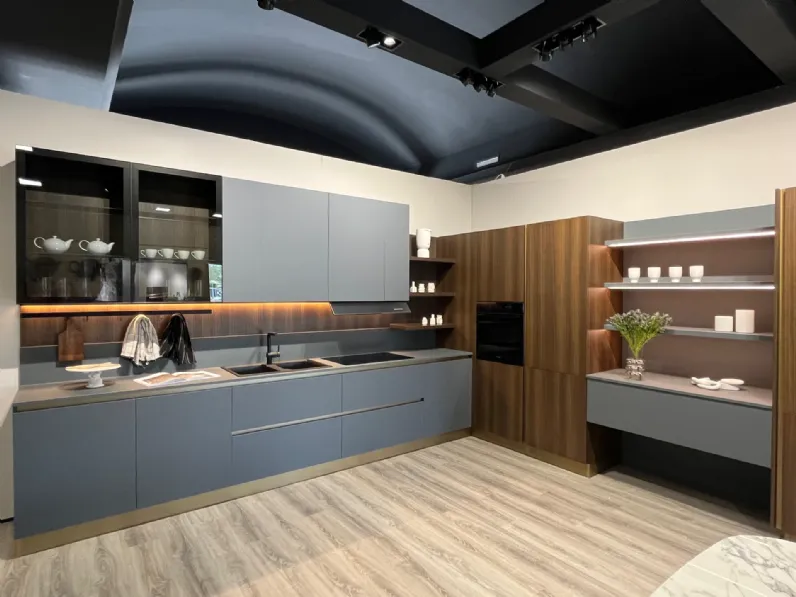 Cucina ad angolo in laccata opaco a prezzo scontato 65%