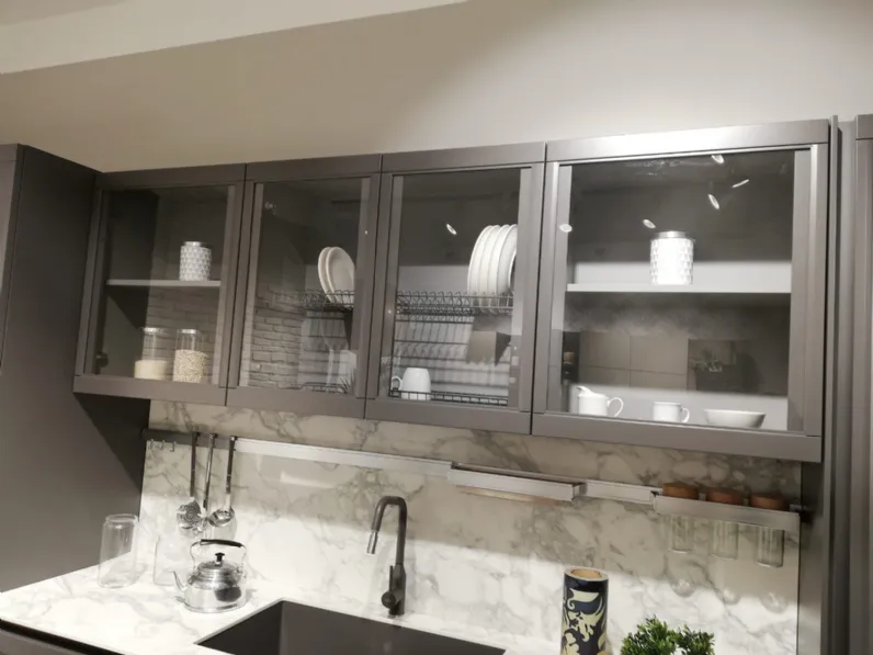 Cucina a prezzo ribassato con isola moderna Flavour neck Lube cucine