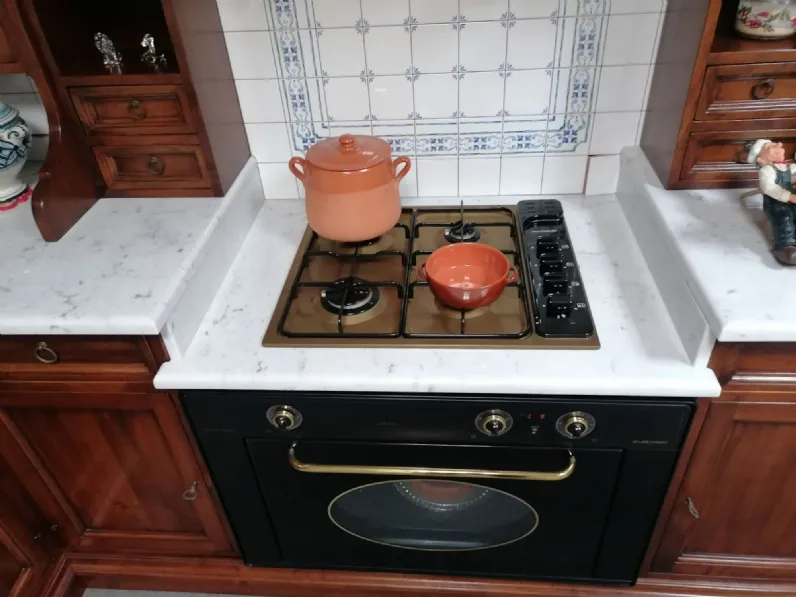 Cucina noce classica ad angolo La cascina Frame a soli 16900€