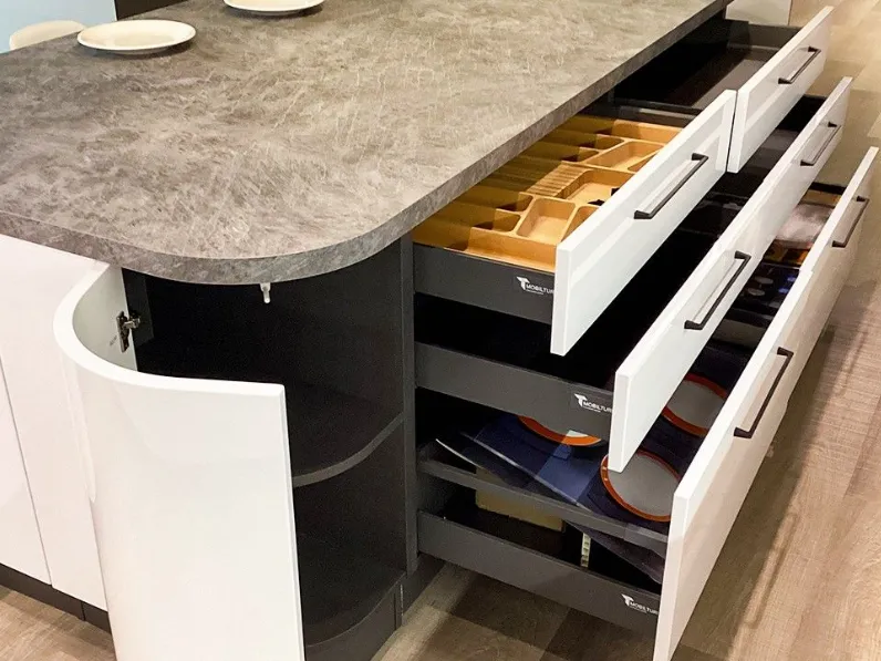 Cucina con isola Mobilturi Gaia SCONTATA 74%
