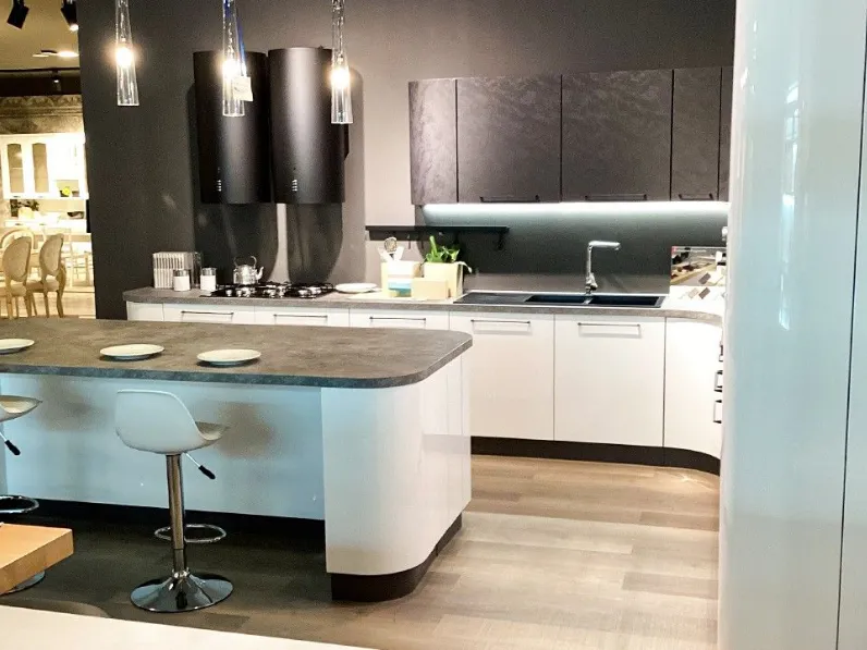 Cucina con isola Mobilturi Gaia SCONTATA 74%