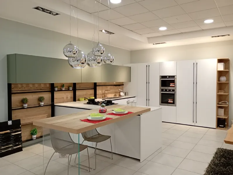 Cucina bianca moderna con penisola Gentili group Time gola  a soli 12500 Euro