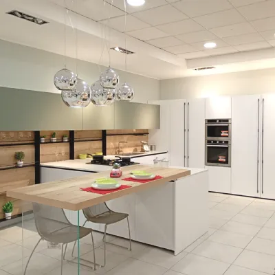 Cucina Gentili group moderna con penisola bianca in laminato materico Time gola 