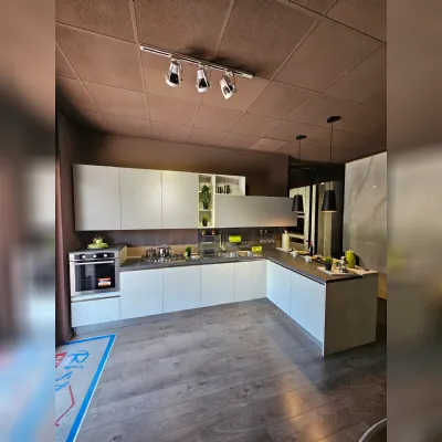 Cucina a PREZZI OUTLET in laminato materico Gicinque -50%