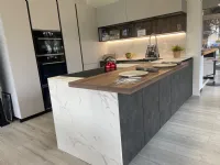 Cucina Glass con penisola Arredo3 con un ribasso imperdibile