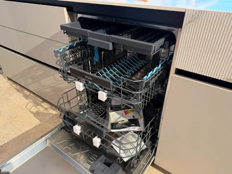 Cucina a PREZZI OUTLET in laccata opaco Binova -56%