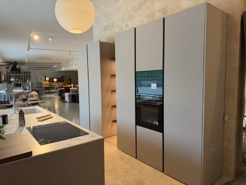 Cucina a PREZZI OUTLET in laccata opaco Binova -56%