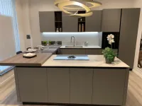 Cucina grigia moderna con isola Scavolini Mira a soli 12630 Euro