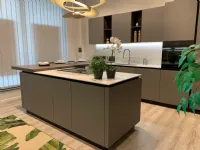 Cucina grigia moderna con isola Scavolini Mira a soli 12630 Euro