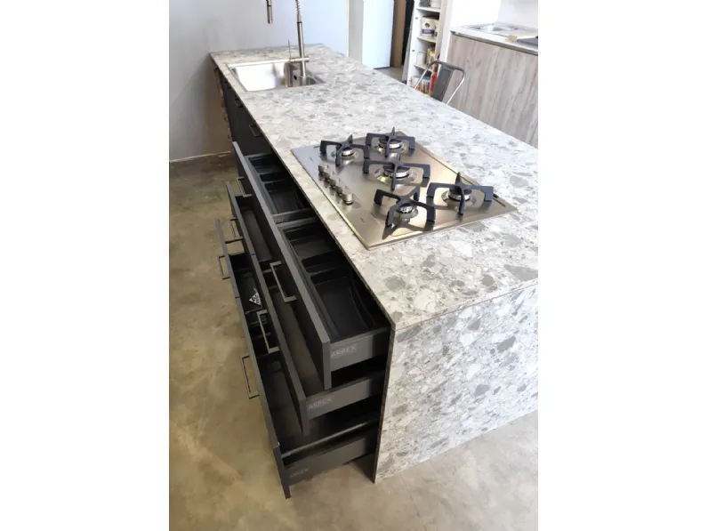 Cucina con penisola moderna grigia Arrex Bea orione penisola a soli 6500 Euro