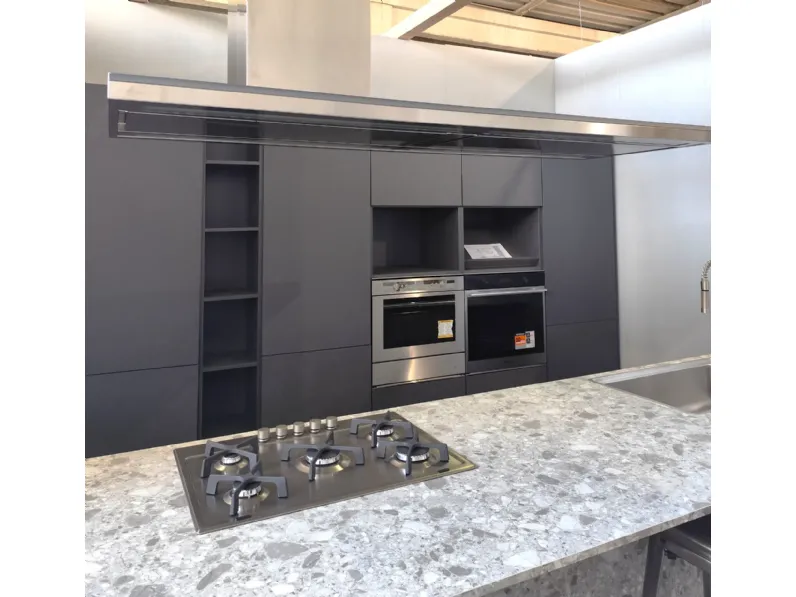 Cucina con penisola moderna grigia Arrex Bea orione penisola a soli 6500 Euro
