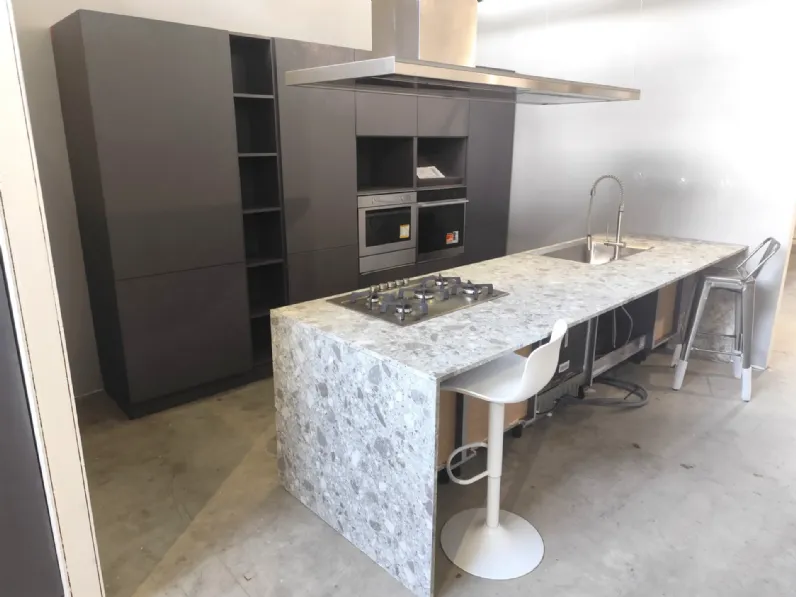 Cucina con penisola moderna grigia Arrex Bea orione penisola a soli 6500 Euro