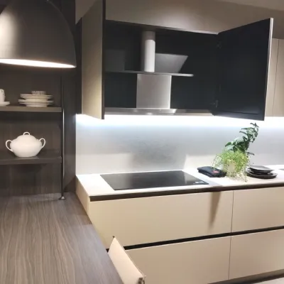 Cucina Cucina mod. origina con penisola Febal con un ribasso imperdibile