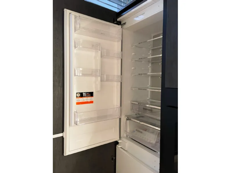 Cucina lineare in melaminico a prezzo ribassato 45%