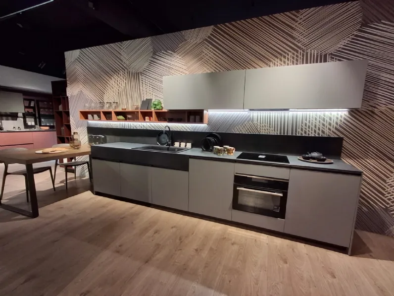 Cucina grigia moderna lineare Cucina arredo 3 Arredo3 scontata