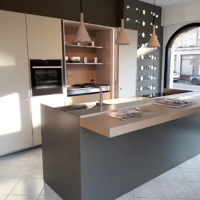 Cucina ad isola design Icon Ernestomeda a prezzo ribassato