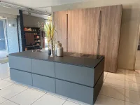 Cucina grigio design ad isola Obliqua Ernestomeda in Offerta Outlet