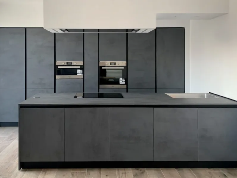 Cucina grigio design con penisola Ingrosso cucine moderne icm11 Primopiano cucine in Offerta Outlet