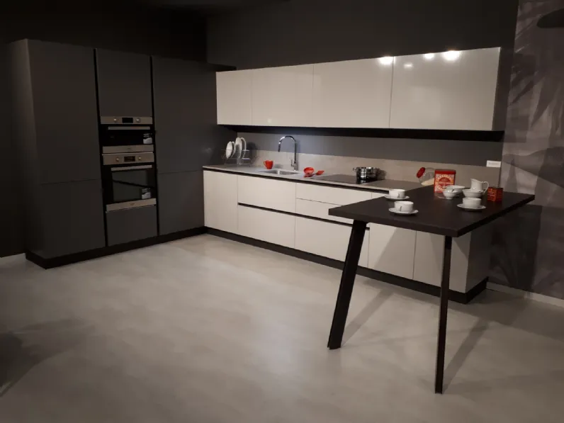 Cucina grigio moderna ad angolo Helene system kappa Zecchinon in Offerta Outlet