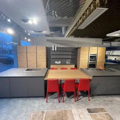 Cucina grigio moderna ad isola Arredo3 Kal ecomalta a soli 13800