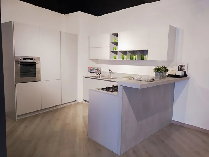 Scopri la cucina moderna grigio Copat 3.1 con penisola a soli 5900!