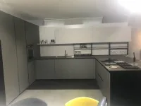 Cucina grigio moderna con penisola Ak projet Arrital cucine