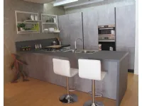 Cucina grigio moderna con penisola Calce grigio e laccato Artigianale in offerta