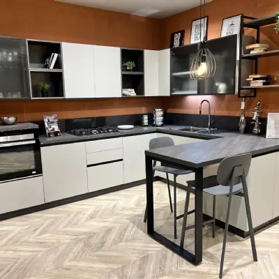 Cucina grigio moderna con penisola Evolution Scavolini a soli 6900