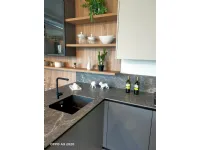 Cucina grigio moderna con penisola Menta grigio pietra Miton scontata